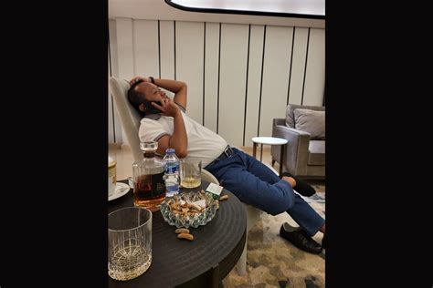 Viral Puluhan Foto.